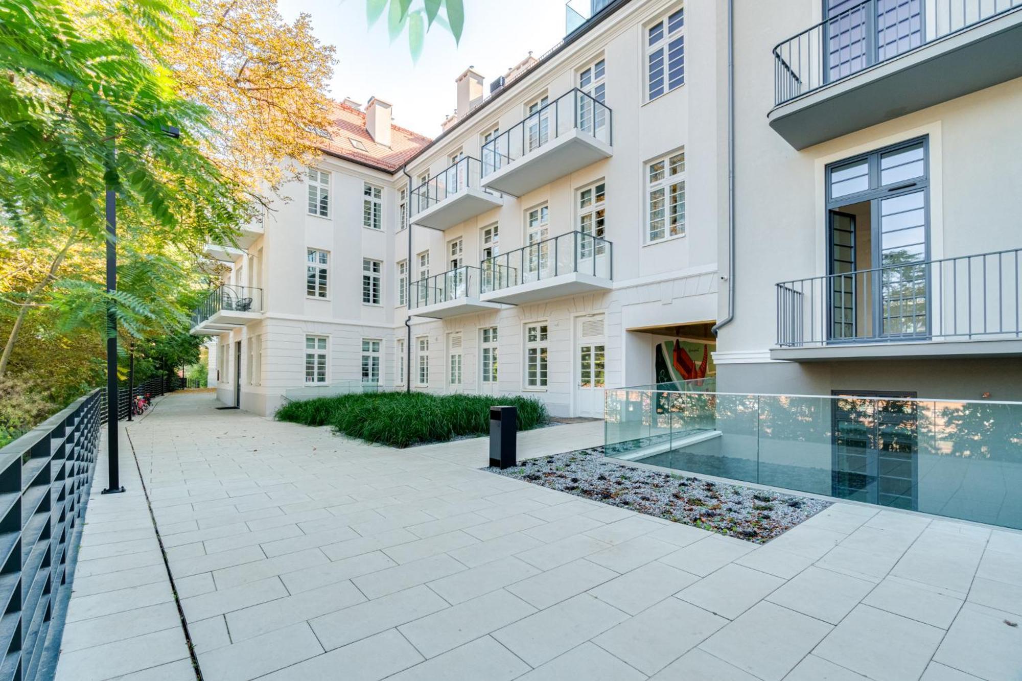 Apartament Riverside View - Parking Free Breslavia Esterno foto